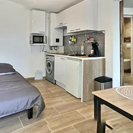 Bleu Lavande - Coquet Appartement Ambiance Village Istres Exterior photo