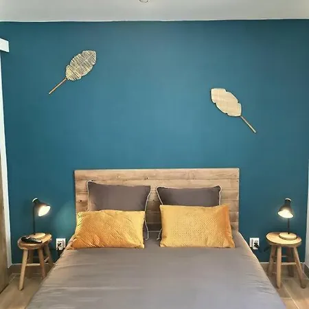 Bleu Lavande - Coquet Appartement Ambiance Village Istres Exterior photo